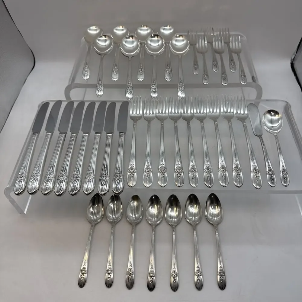 40-Piece Vintage Wm. Rogers Mfg. Co. Triumph Pattern Silverplate Flatware Set